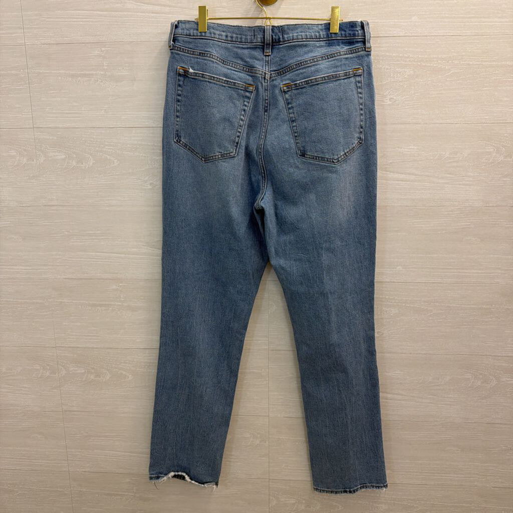 Abercrombie and Fitch Medium Wash The 90s Slim Straight Ultra High Rise Jeans 32
