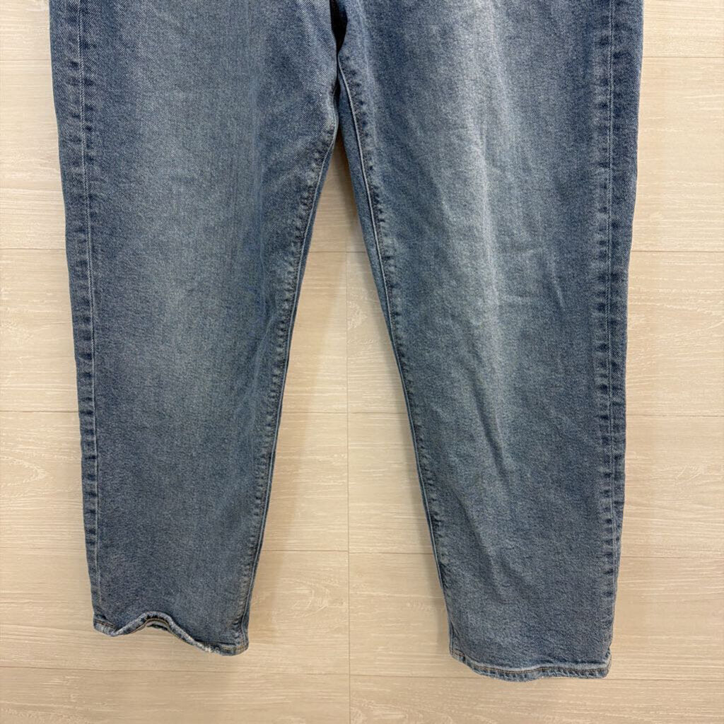 American Eagle Medium Wash Super High Rise Ankle Straight Jeans 12