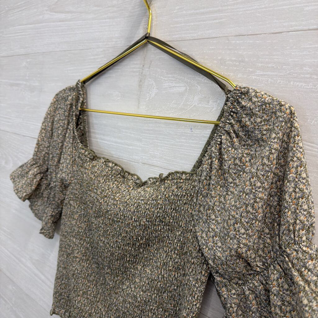 She and Sky Green/ Multi Print Cropped Short Puff Sleeve Top Medium