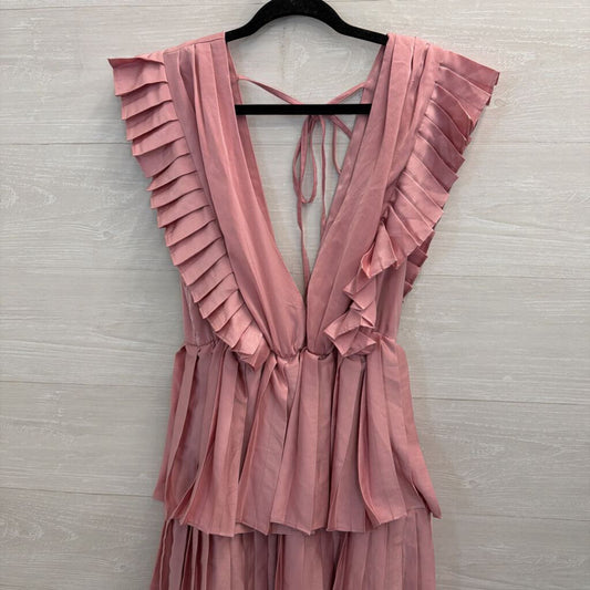 Strut and Bolt Pink Silky Pleated Tiered Short Sleeve Midi Dress Small