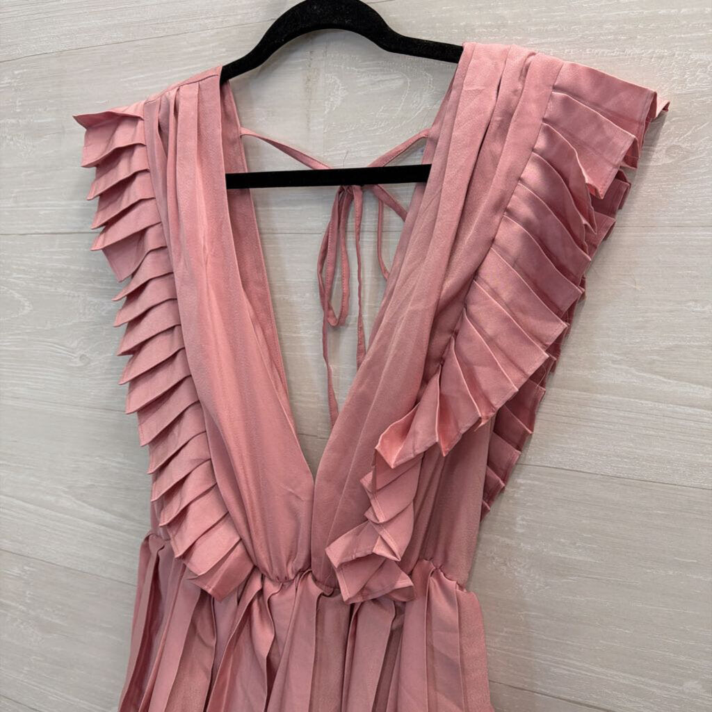 Strut and Bolt Pink Silky Pleated Tiered Short Sleeve Midi Dress Small