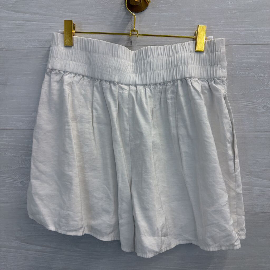 Emily McCarthy White Wide Leg Pleated Shorts Extra Small