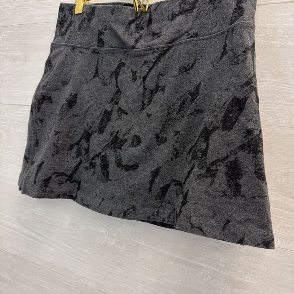 Pact Grey Print Skort Medium