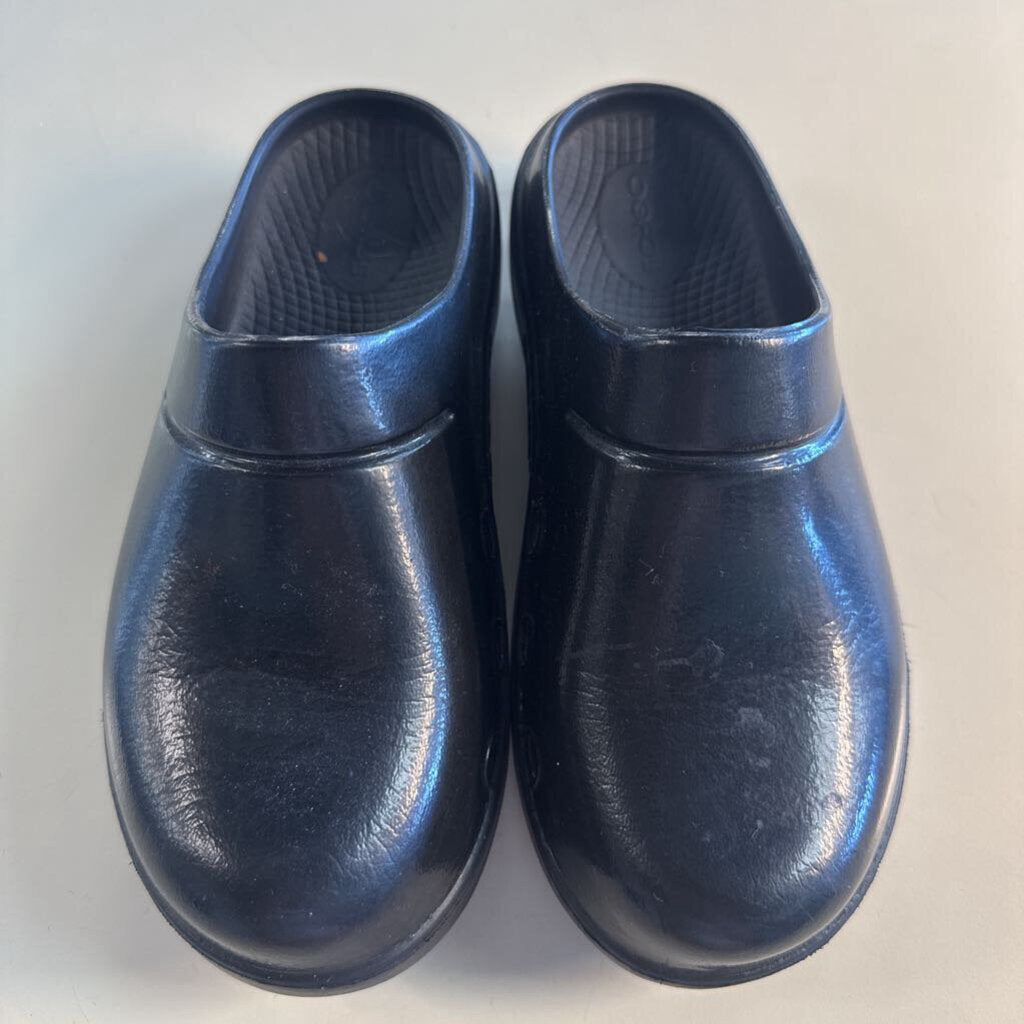 Oofos Black Rubber Clogs 7