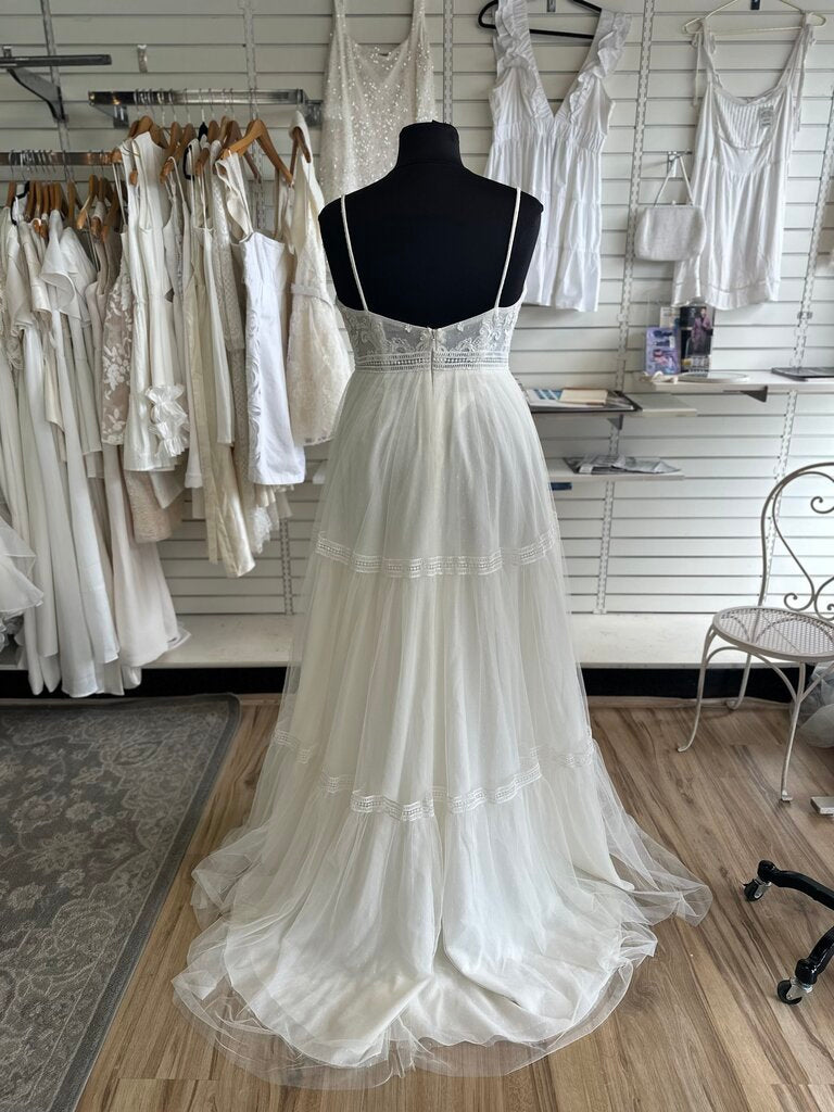 Melissa Sweet Tiered Skirt Boho Wedding Dress 16W