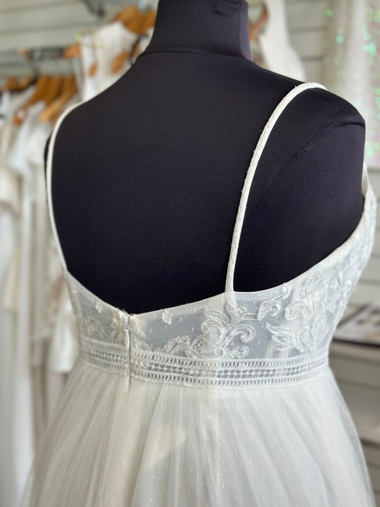 Melissa Sweet Tiered Skirt Boho Wedding Dress 16W
