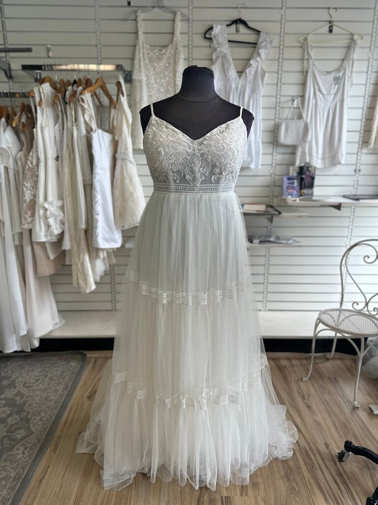 Melissa Sweet Tiered Skirt Boho Wedding Dress 16W