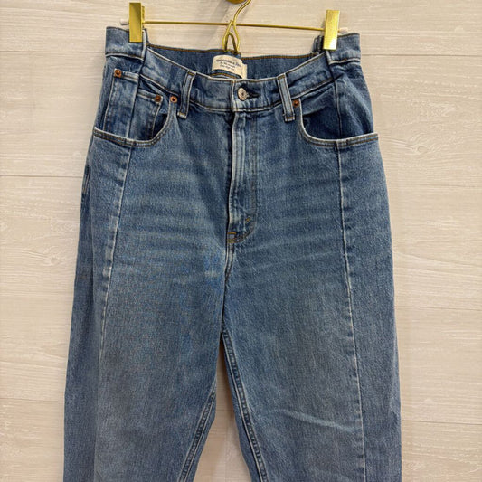 Abercrombie and Fitch 90's Straight High Rise 29