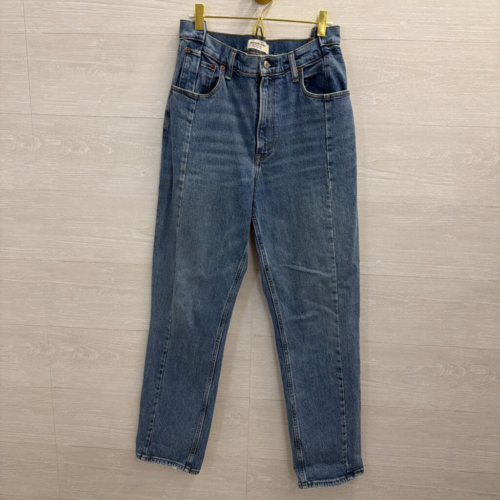 Abercrombie and Fitch 90's Straight High Rise 29