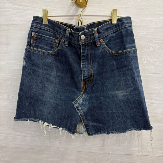 Levi Dark Wash Denim Skirt 34