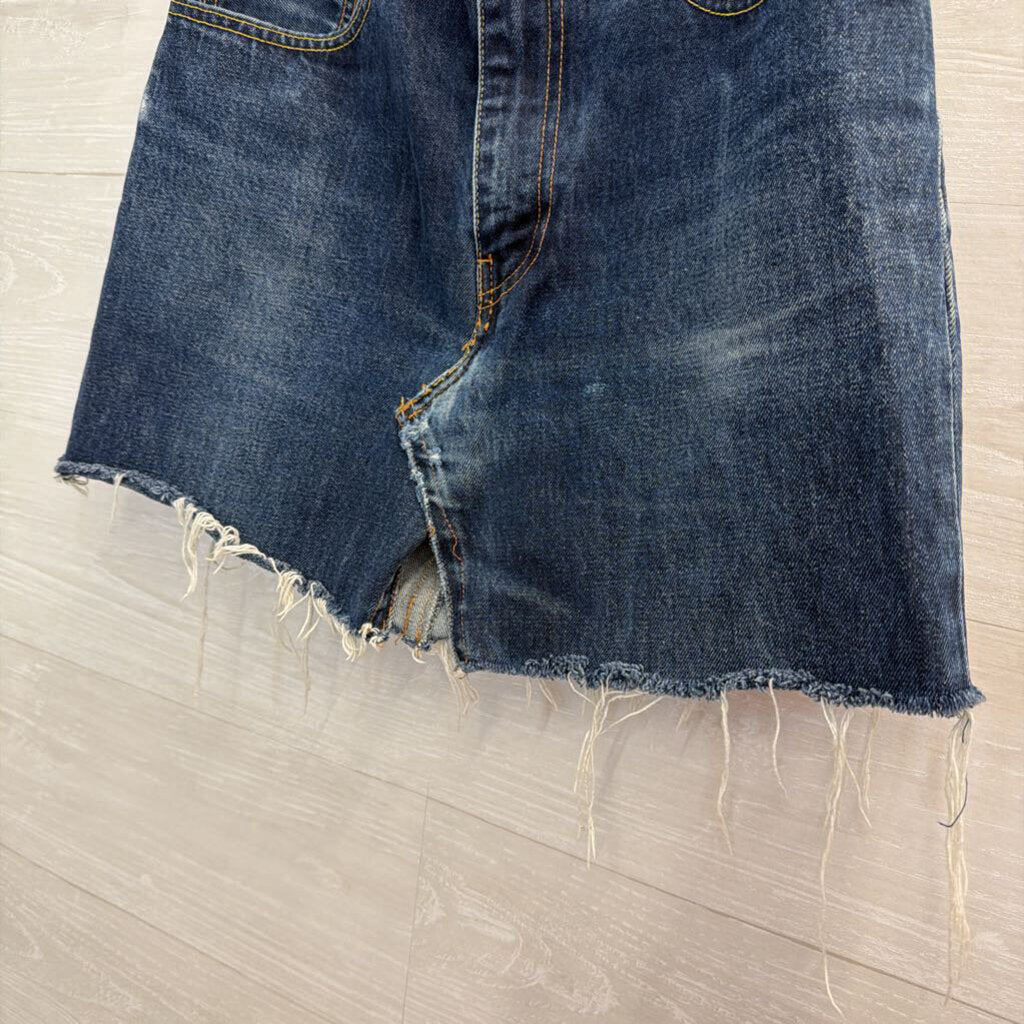 Levi Dark Wash Denim Skirt 34
