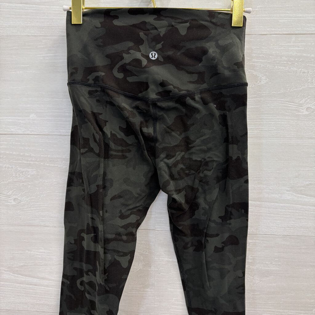 Lululemon Cropped Camo Leggings 4