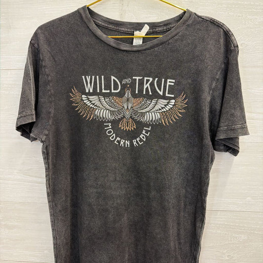 Wild and True Graphic Short Sleeve Tee Small