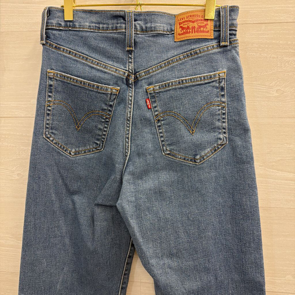 Levi Medium Wash Ribcage Straight Ankle Jeans 28