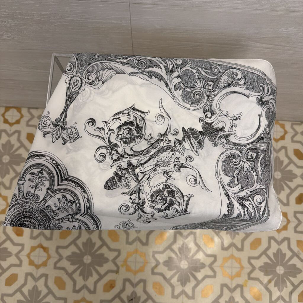 White/ Black Print Silky Scarf