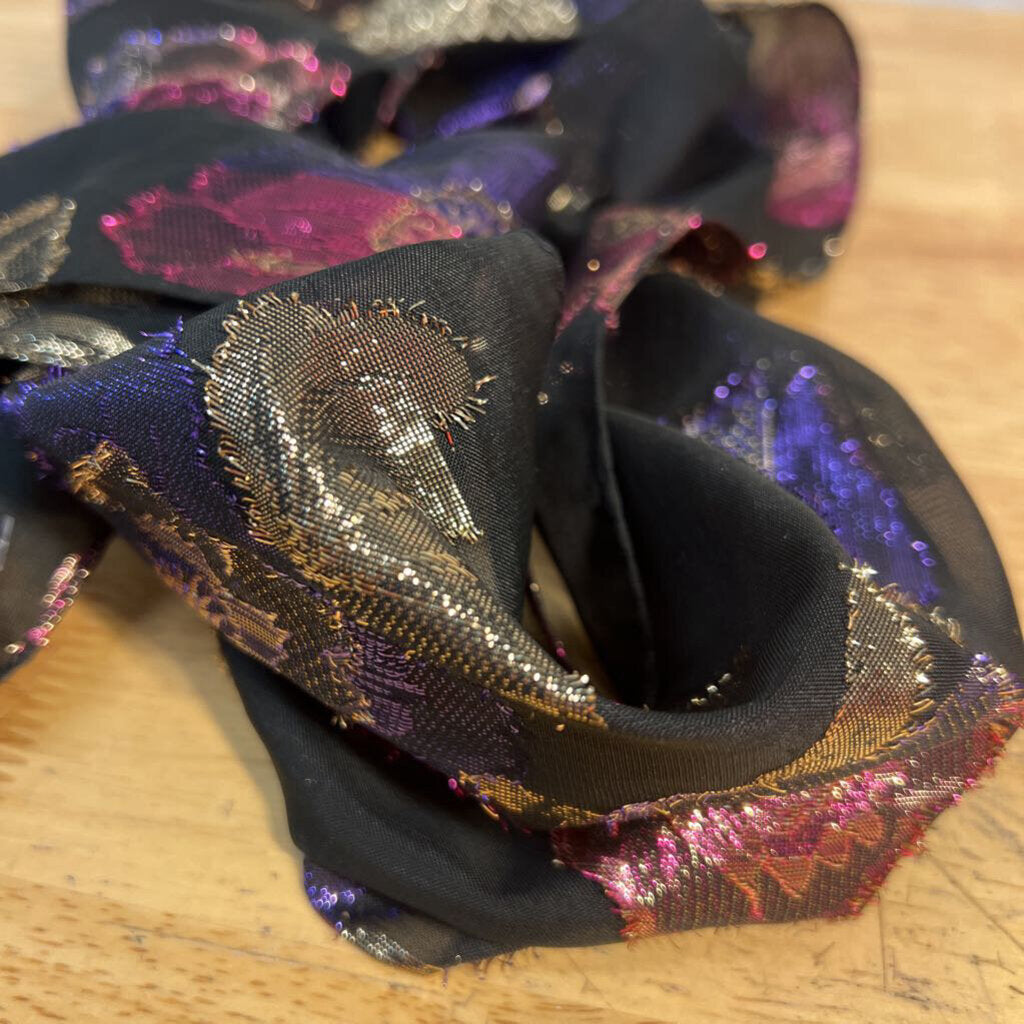 Vintage Trimmings Black/ Metallic Thread Print Scarf