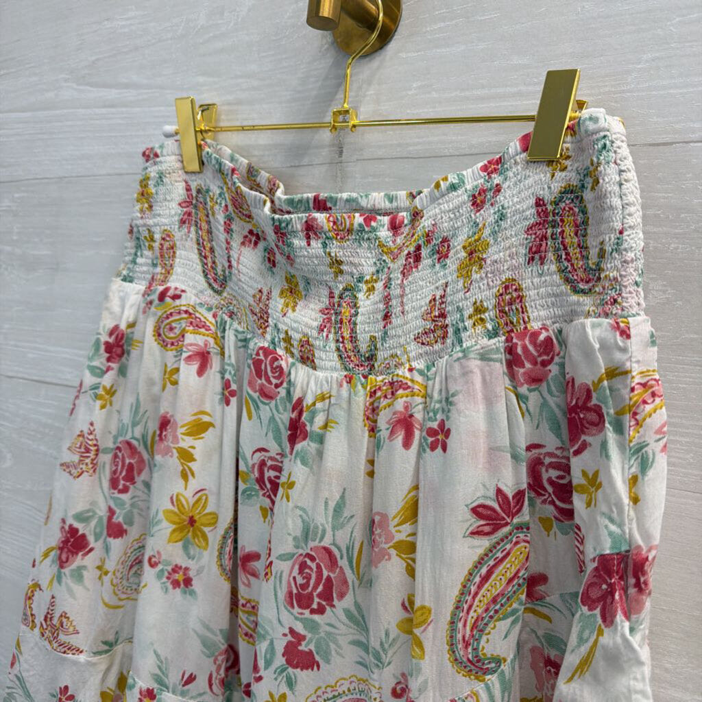 Ariat White/ Multi Print Ruffle Hem Skirt Large