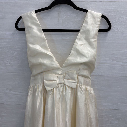 Lulus Cream V neck Bow Front Sleeveless Midi Dress Small