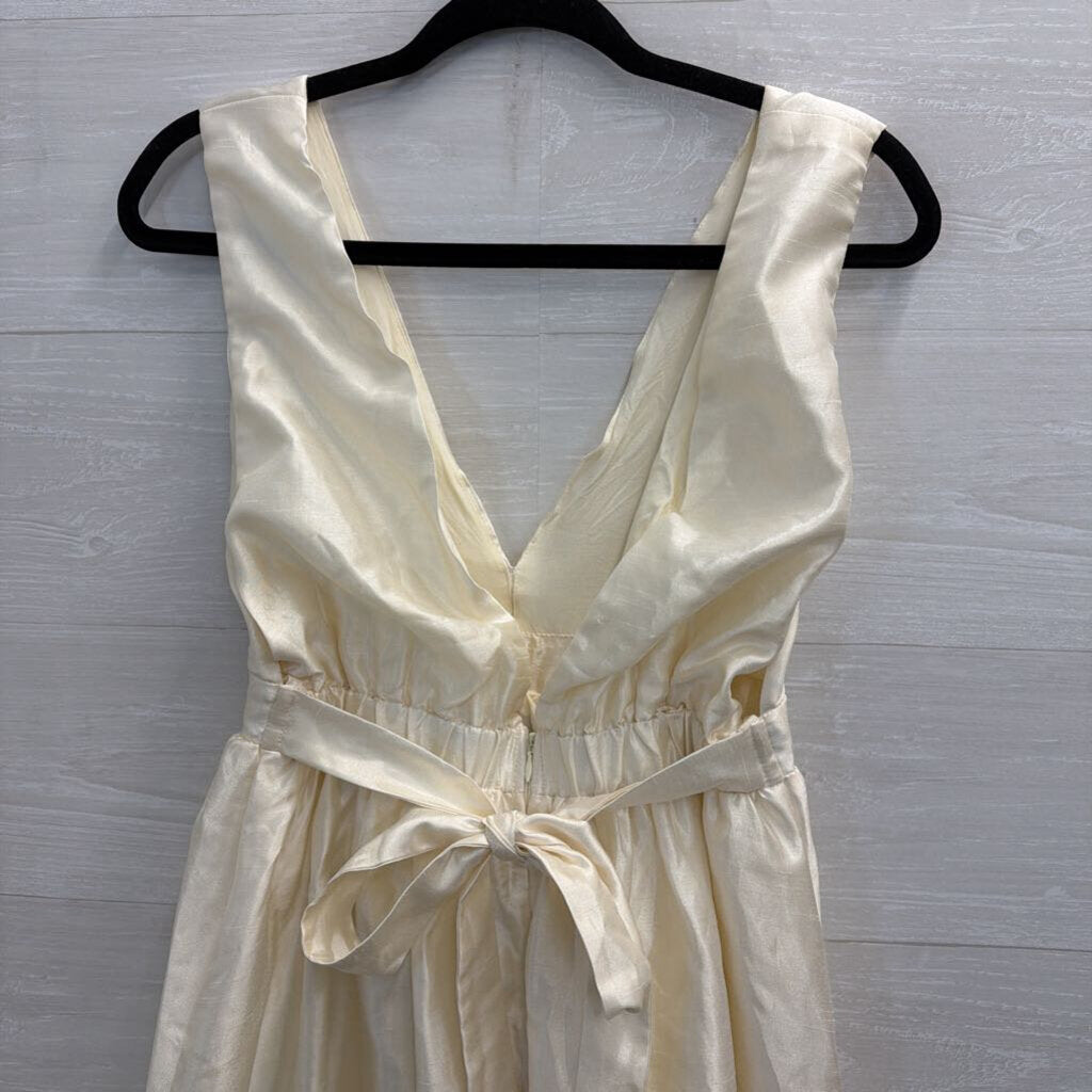 Lulus Cream V neck Bow Front Sleeveless Midi Dress Small
