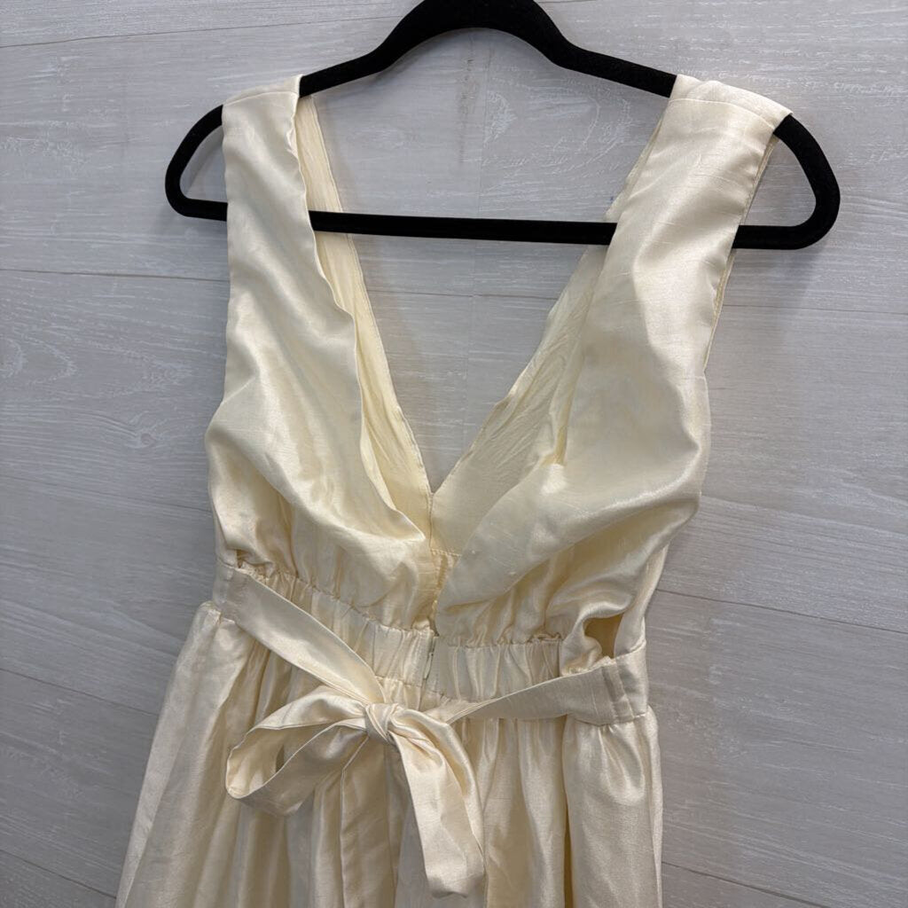 Lulus Cream V neck Bow Front Sleeveless Midi Dress Small