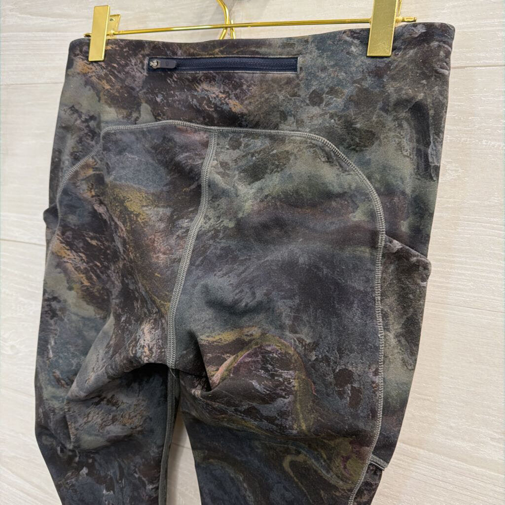 Lululemon Grey/ Multi Print Cropped Leggings 6