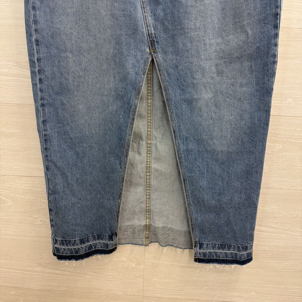 Medium Wash Denim Midi Skirt Medium