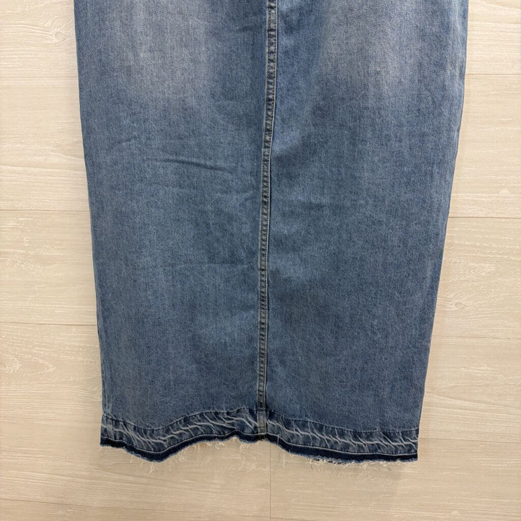 Medium Wash Denim Midi Skirt Medium