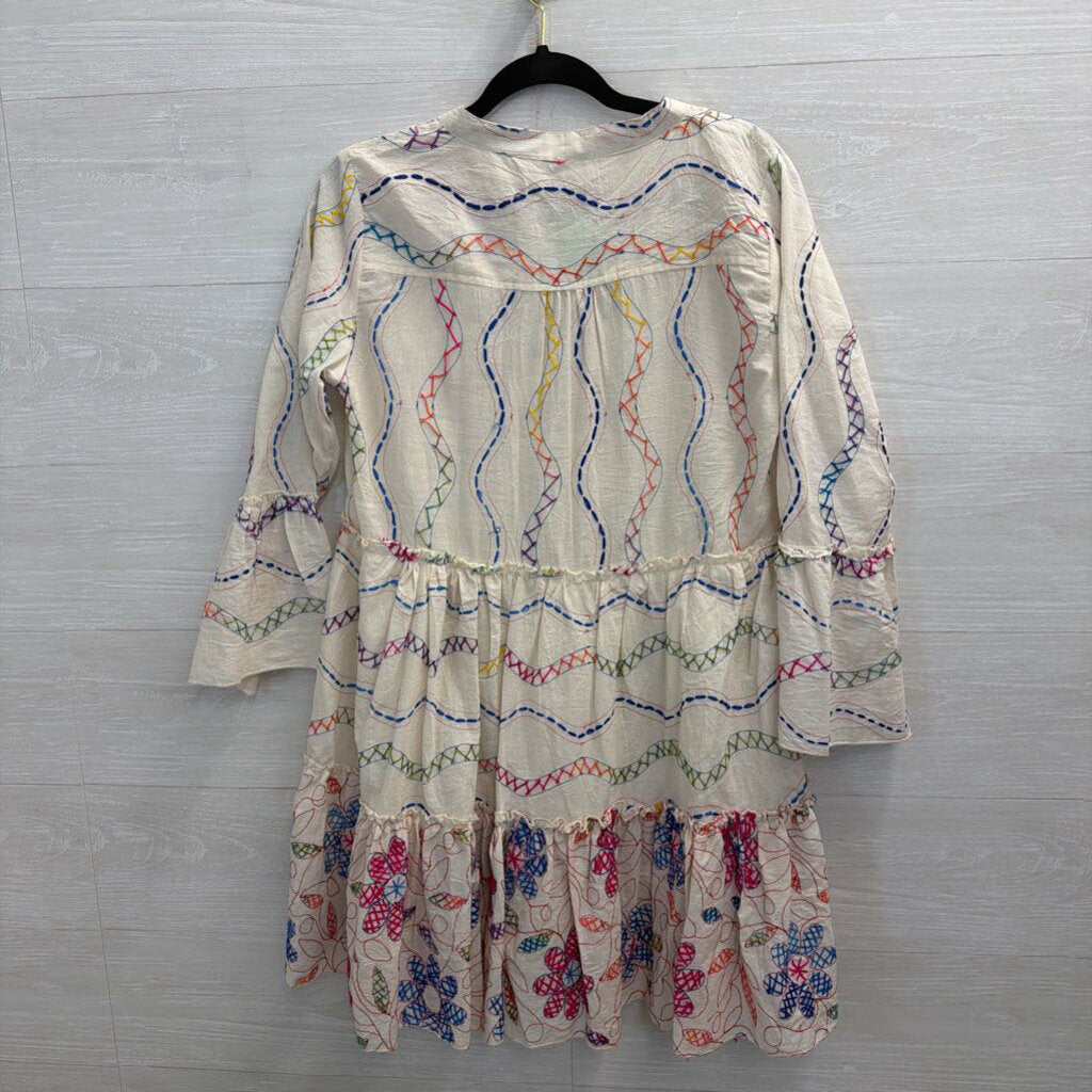 En Creme White/ Multi Embroidered Long Sleeve Dress Medium