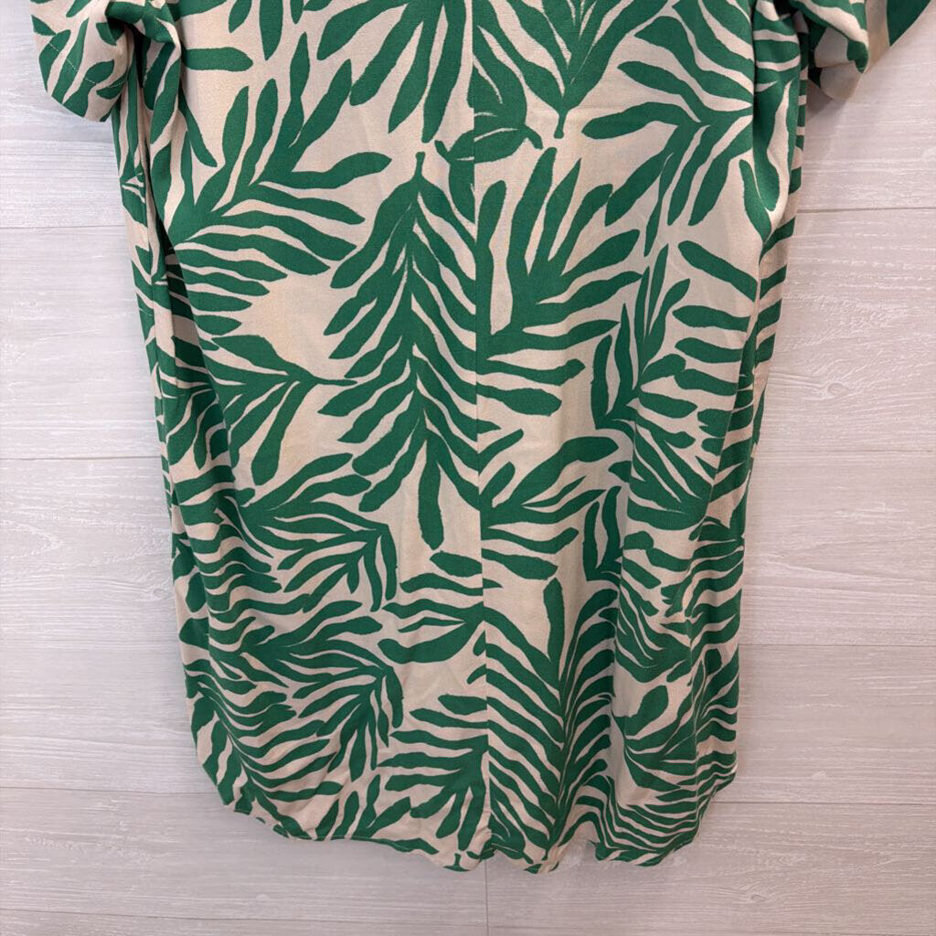 Green/ Beige Print Short Sleeve Dress Medium
