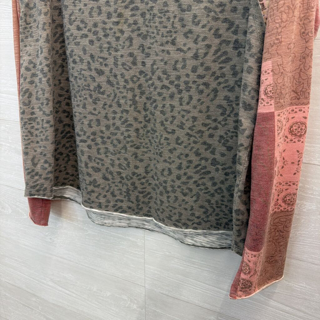 Easel Grey/ Brown Print Long Sleeve Top Large