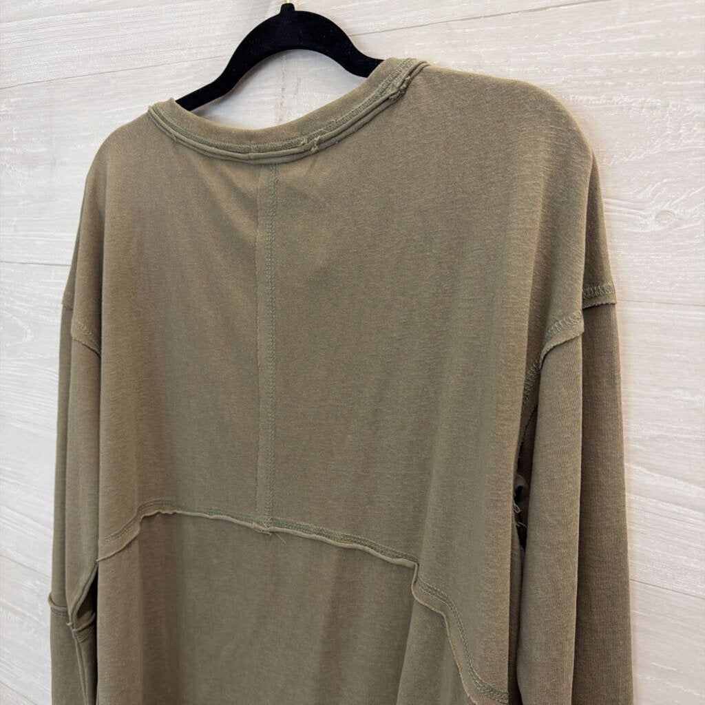 Easel Green Long Sleeve Lace Trim Top Small