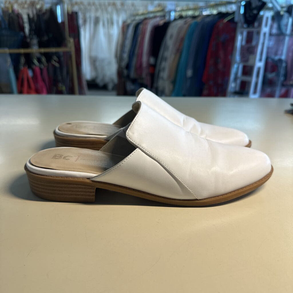 BC White Leather Austin Mules 8