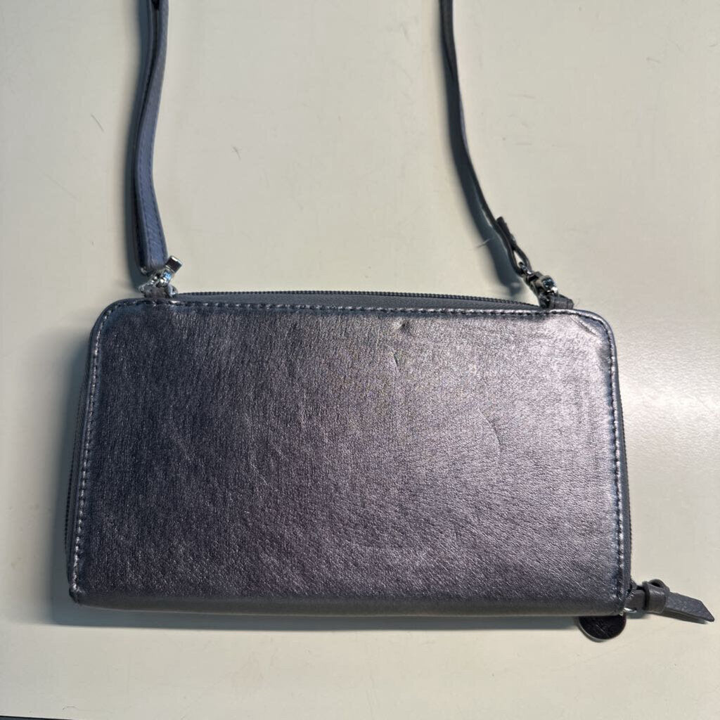 The Sak Iris Large Smartphone Crossbody Wallet