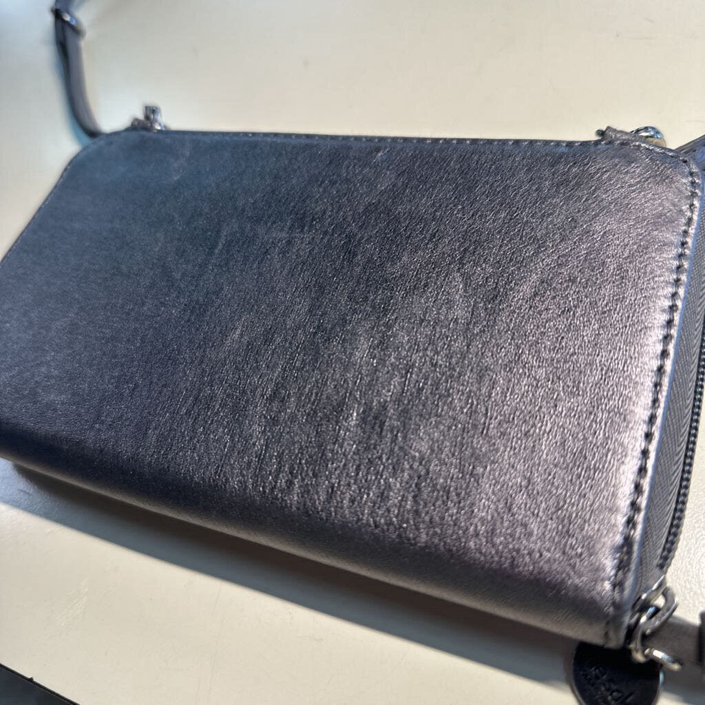 The Sak Iris Large Smartphone Crossbody Wallet