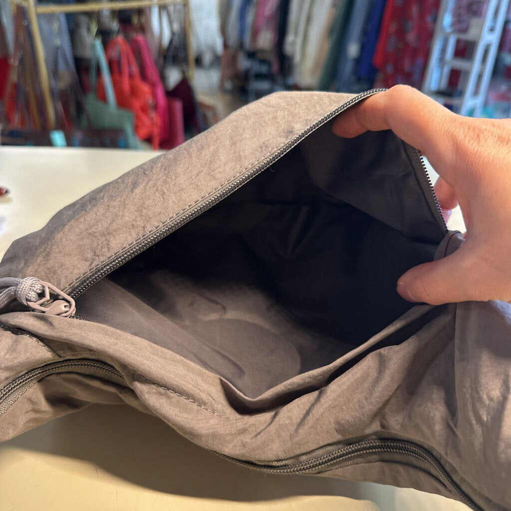 Grey Nylon Travel Body Hobo Bag