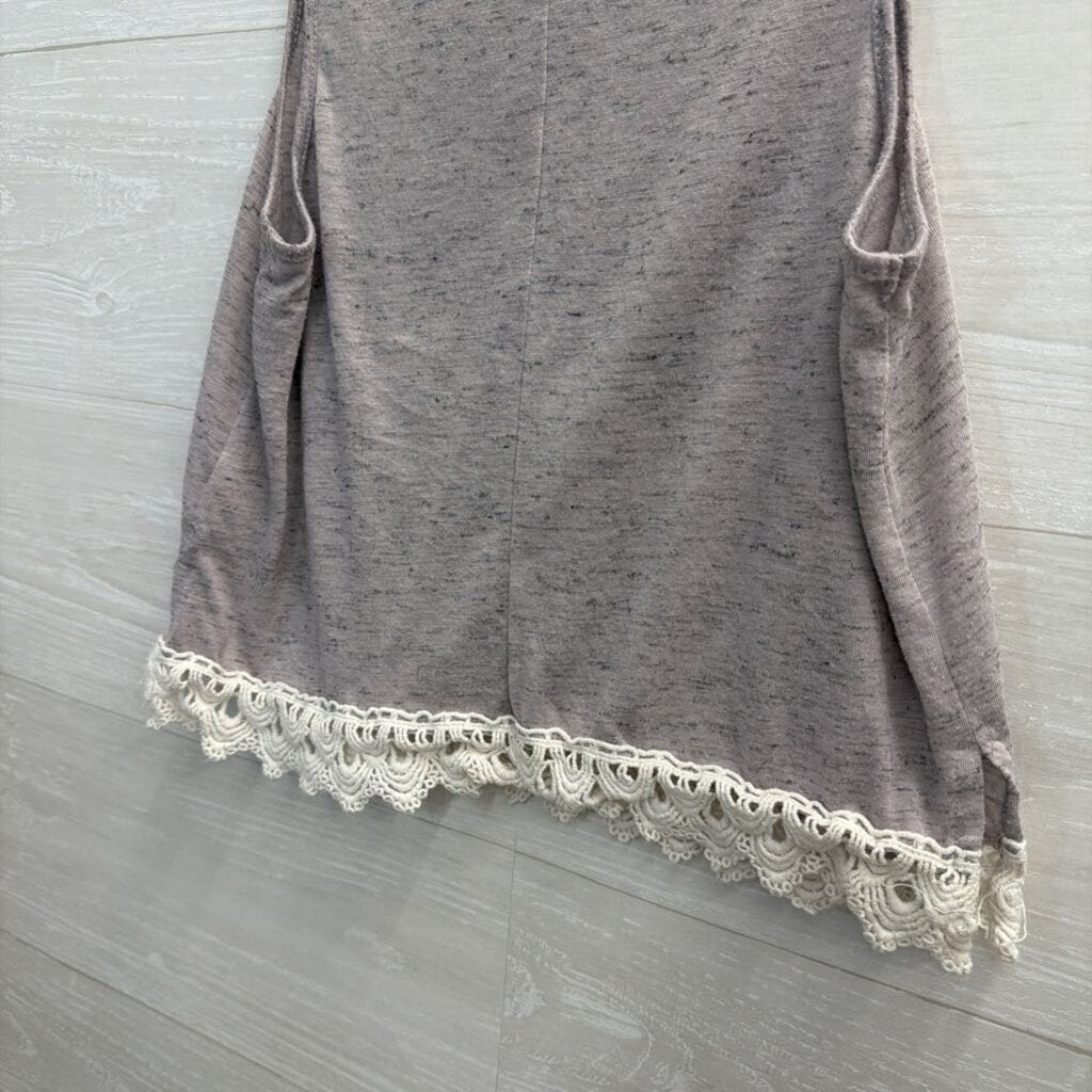 Chloe K Grey/ White Trim Cropped Tank Top Extra Small