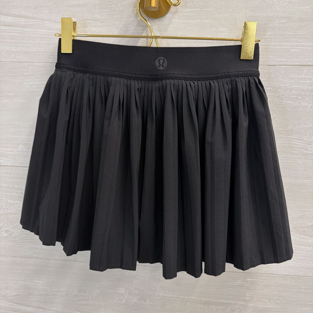Lululemon Black Pleated Skirt 2