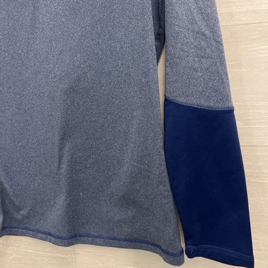 The North Face Quarter Zip Performance Pullover Medium
