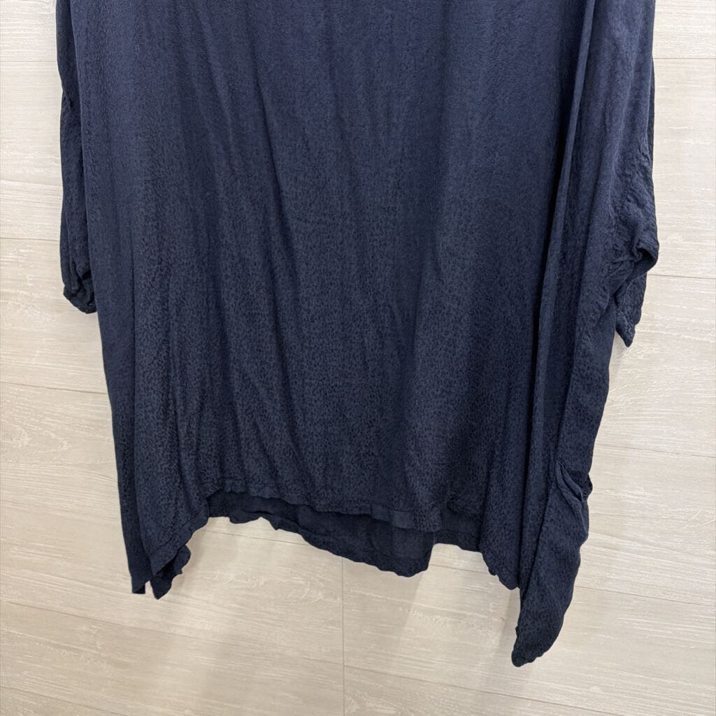 Cut Loose Navy Textured Print Short Sleeve Top One Size