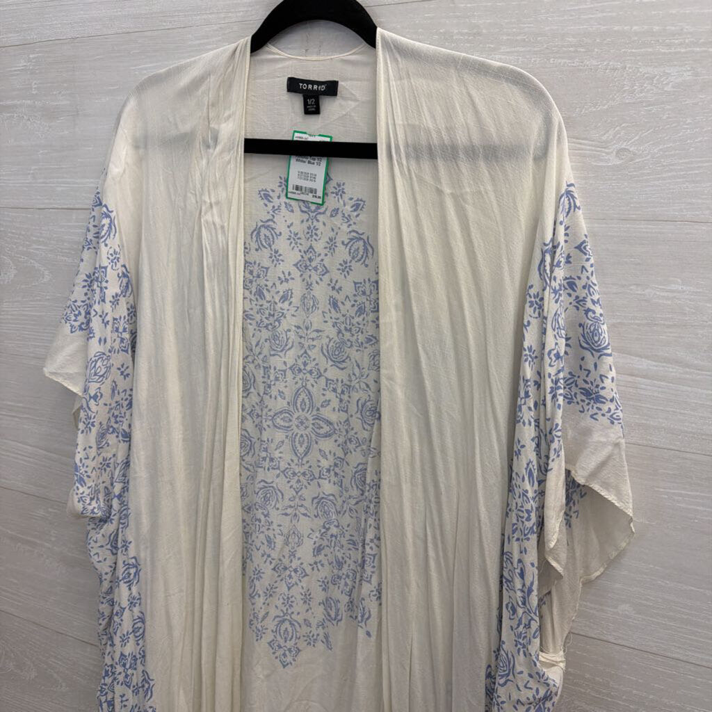 Torrid White/ Blue Print Kimono Top 1/2