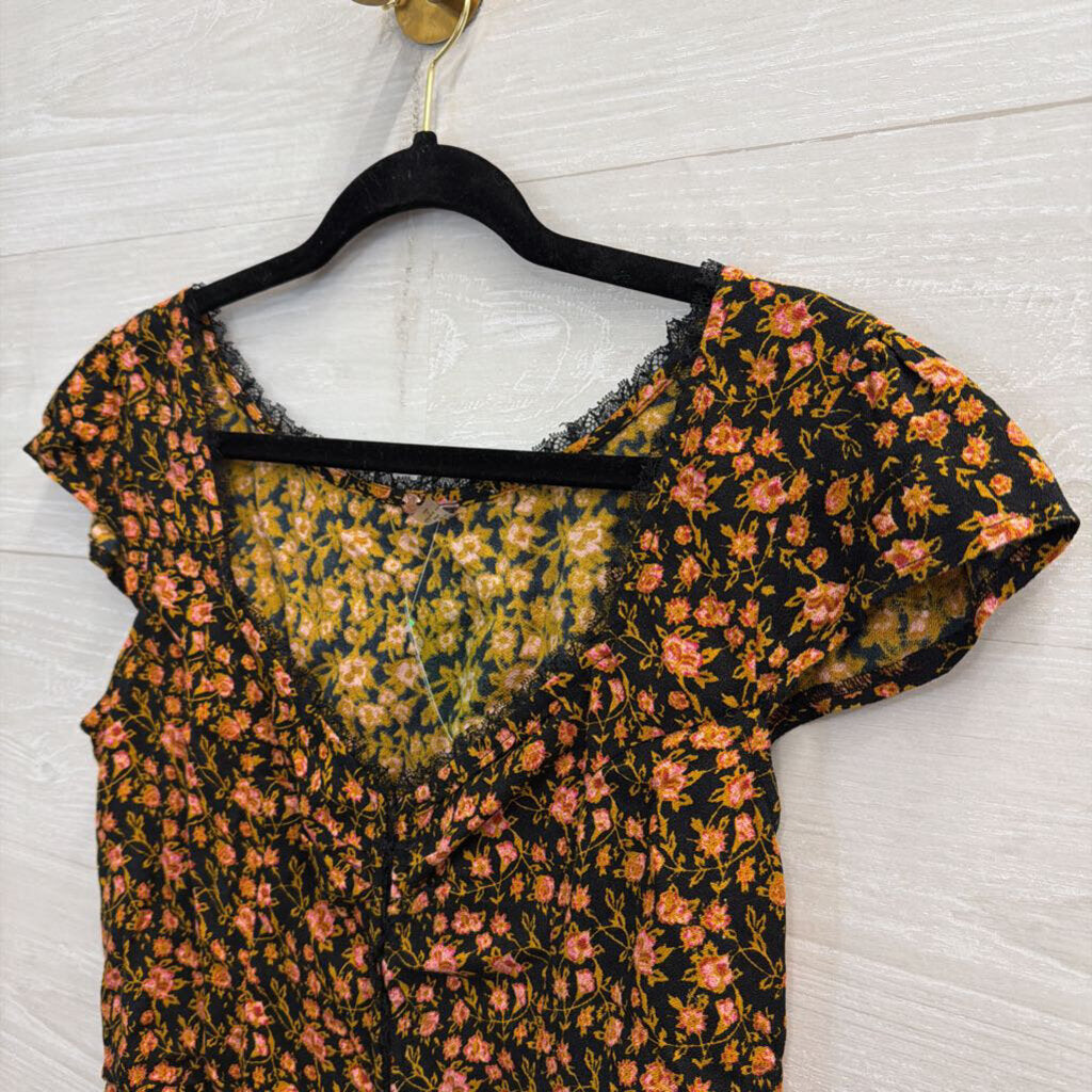 FP One Black/ Red Print Cropped Short Sleeve Top Small