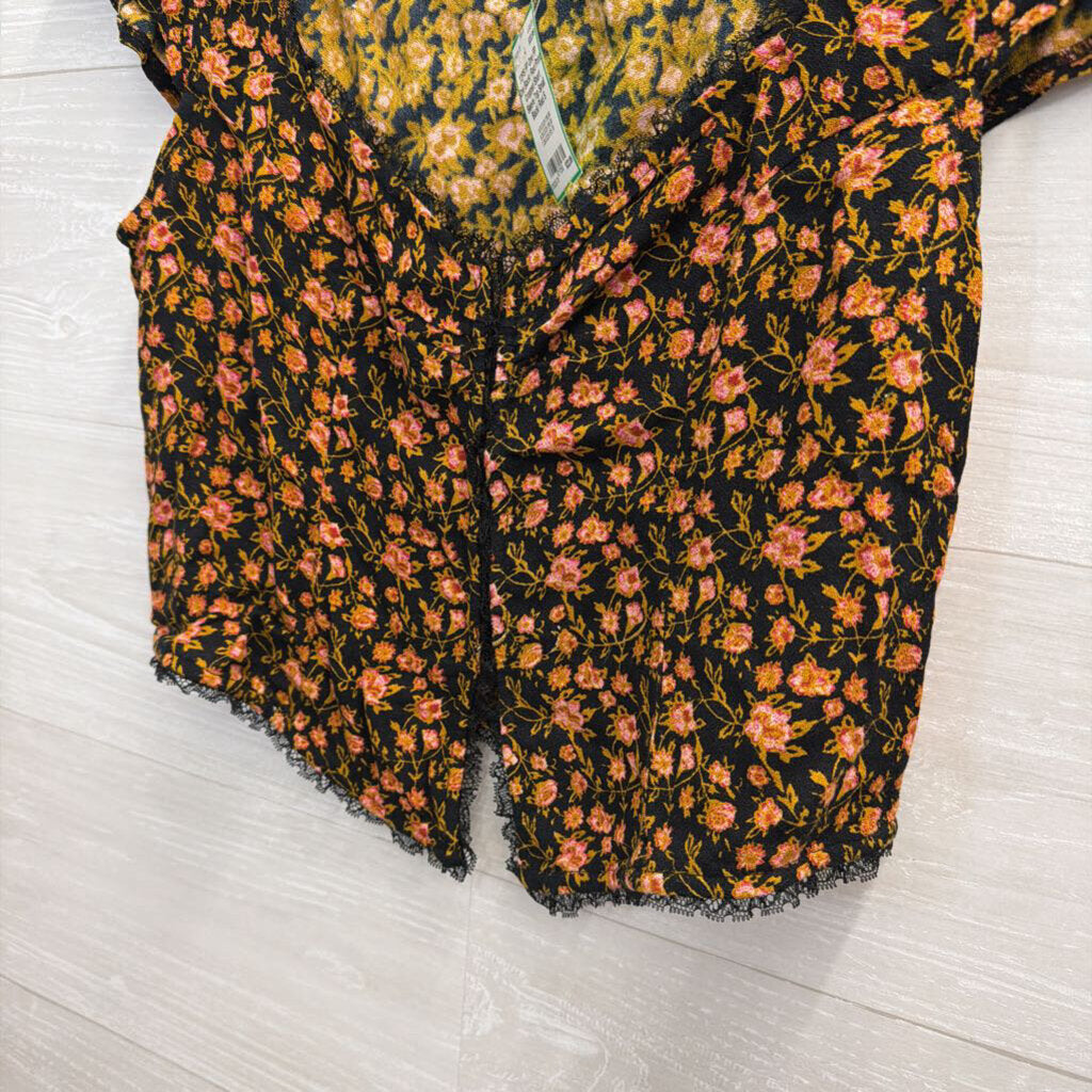 FP One Black/ Red Print Cropped Short Sleeve Top Small