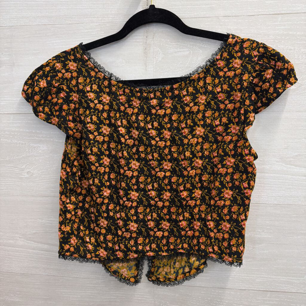 FP One Black/ Red Print Cropped Short Sleeve Top Small