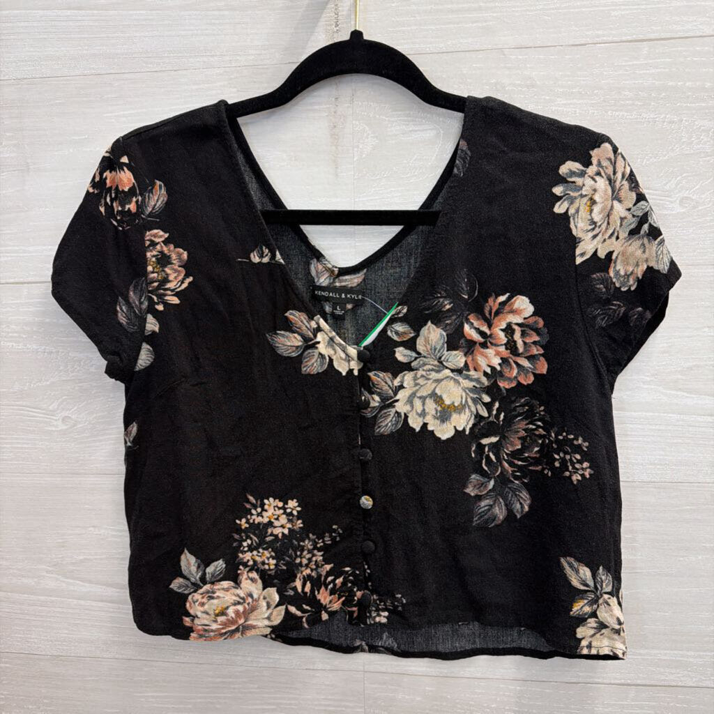 Kendall and Kylie Black Floral Cropped Short Sleeve Top Large