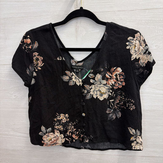 Kendall and Kylie Black Floral Cropped Short Sleeve Top Large