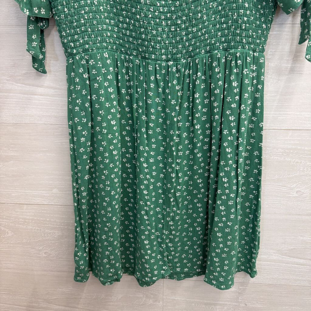 American Eagle Green/ White Print Smocked Top Short Sleeve Dress Medium