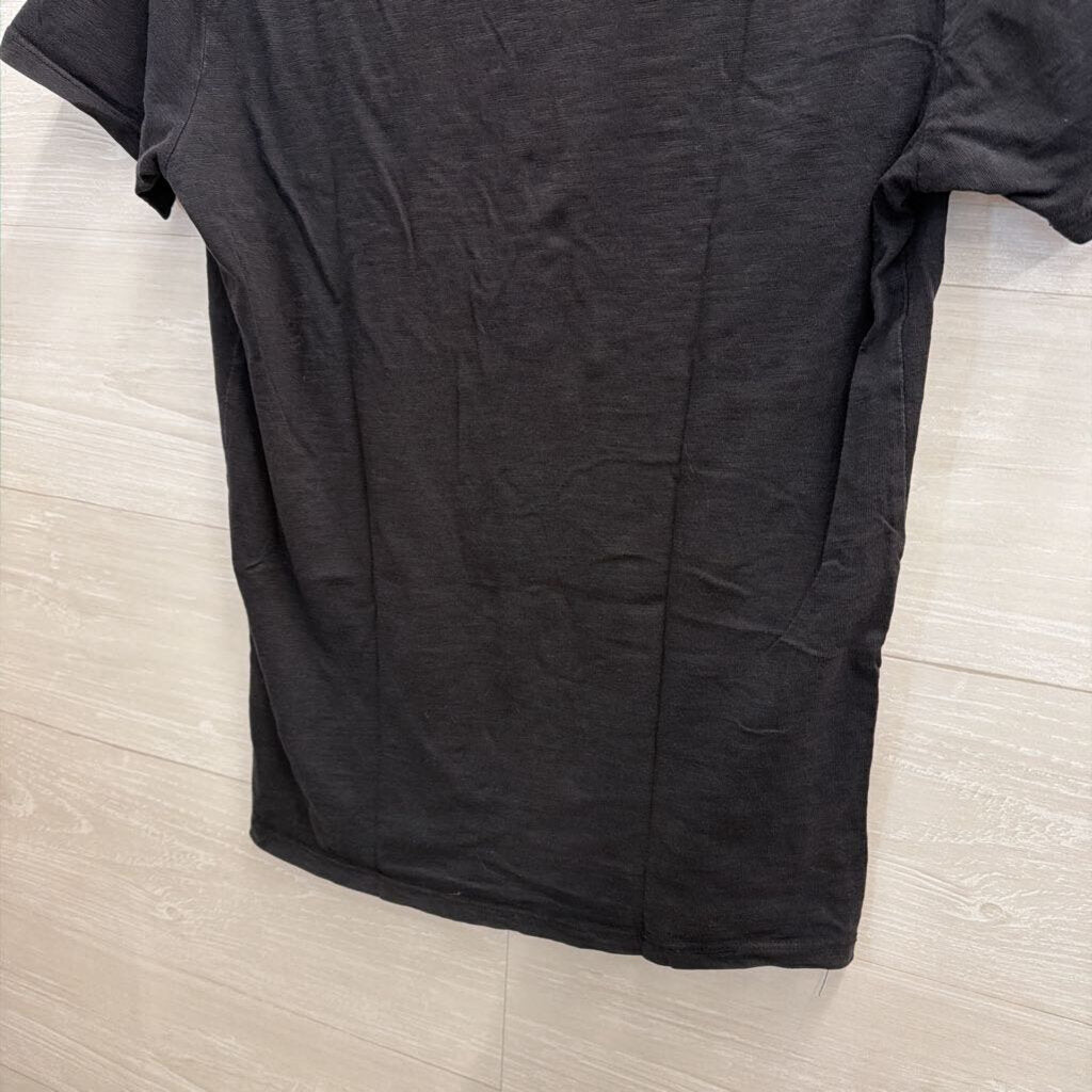 Levi's Black Pocket Shortsleeve Tshirt Small