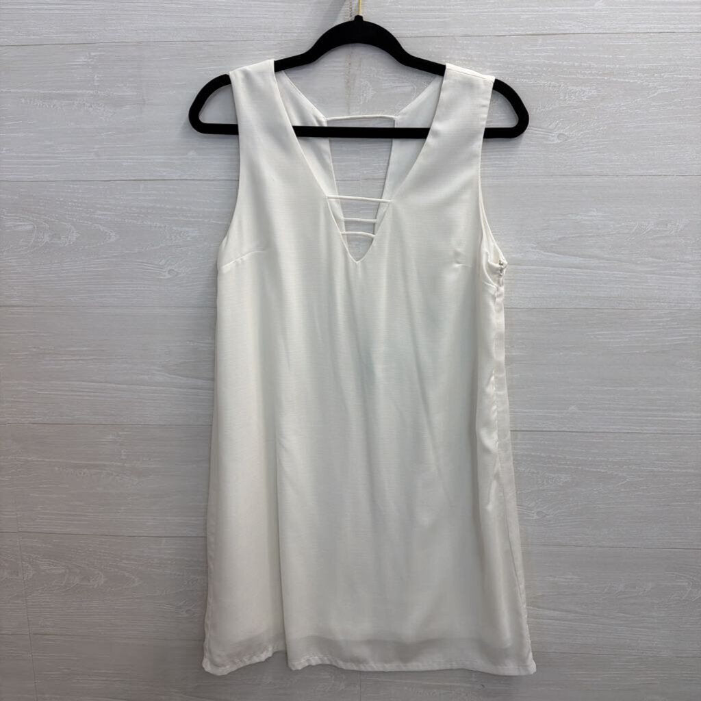 Love Riche White Sleeveless Shift Dress Medium