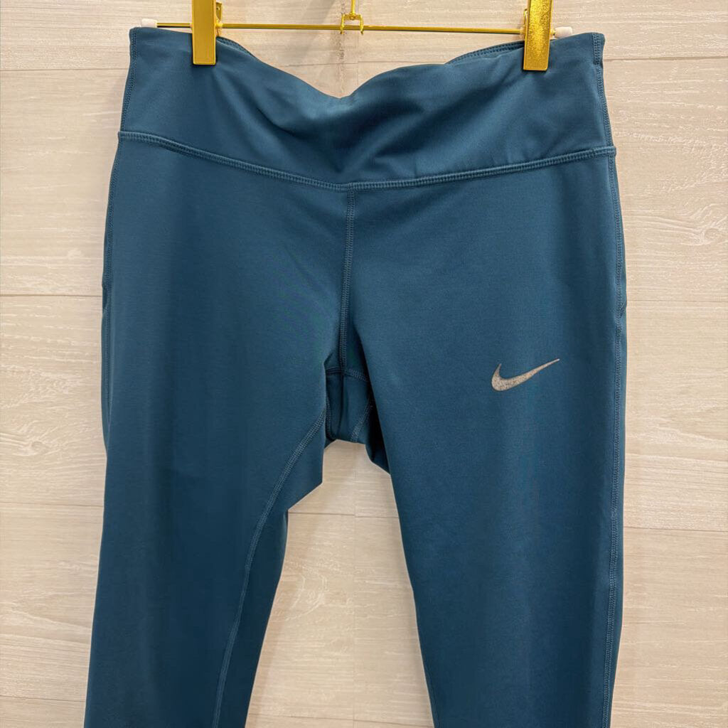 Nike Teal Cropped Leggings Medium