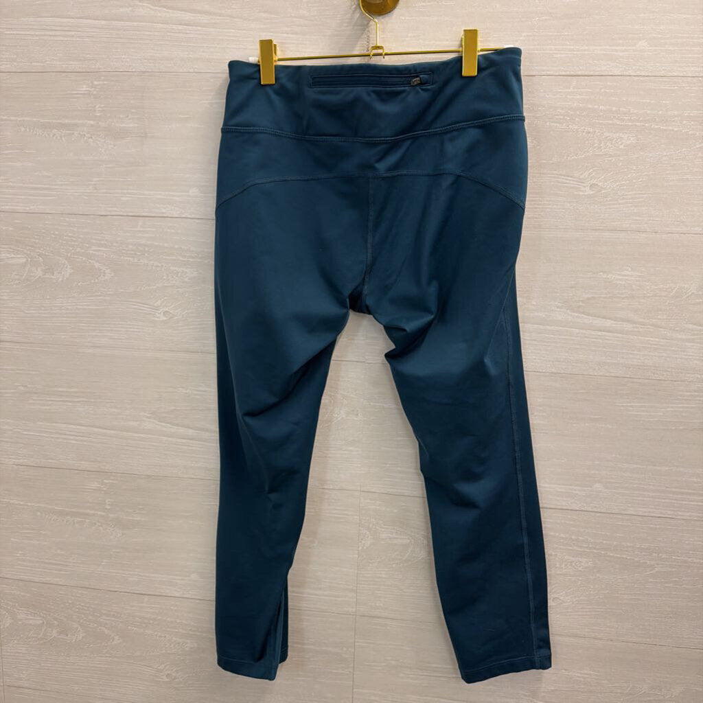 Nike Teal Cropped Leggings Medium